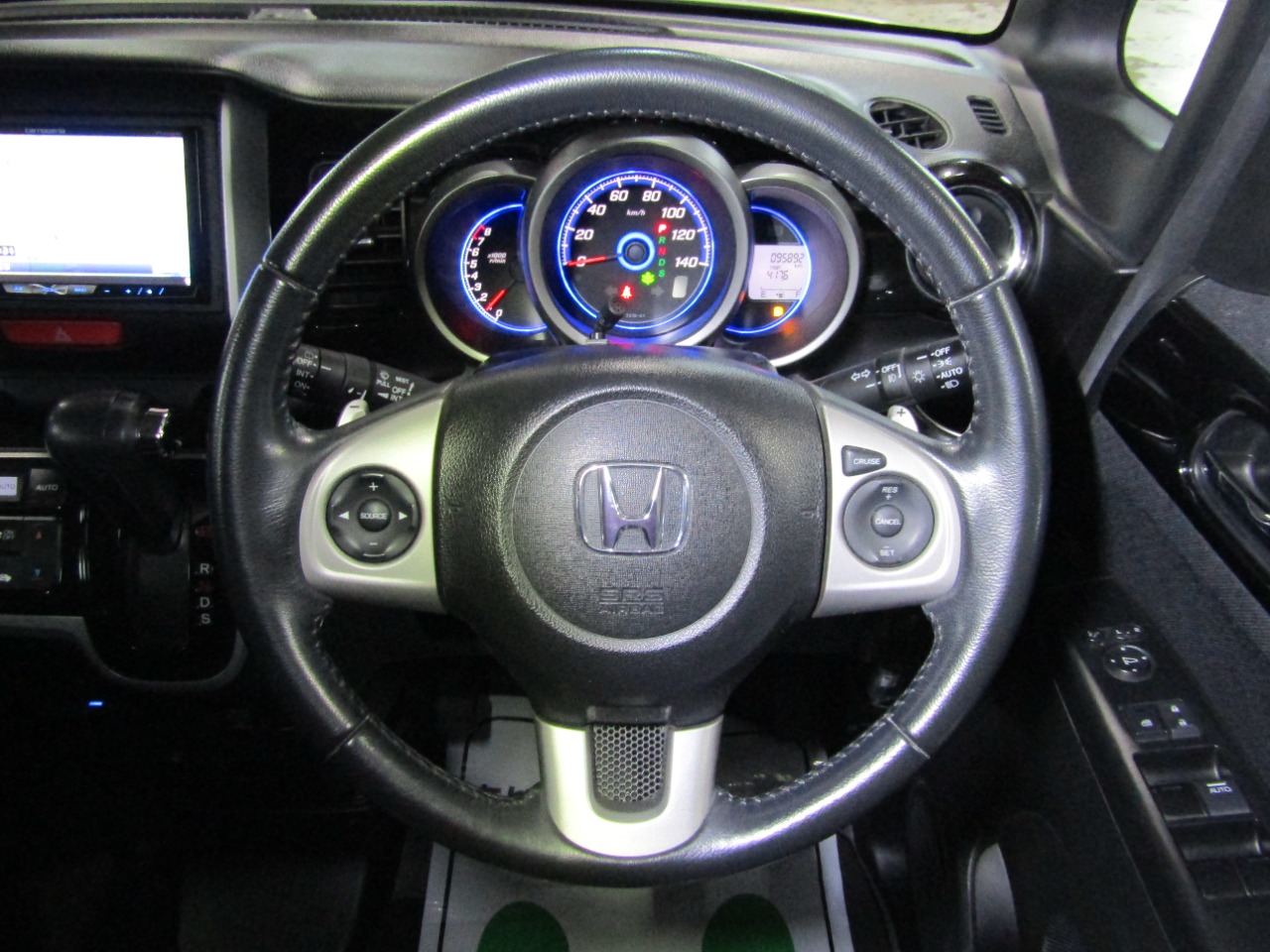 ホンダ N-BOXカスタムの画像8