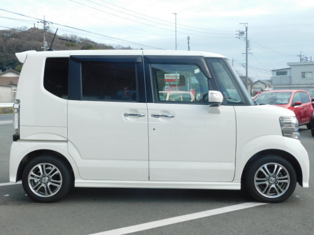 ホンダ N-BOX+カスタムの画像4