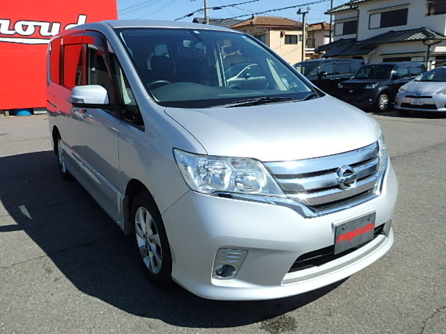 日産 セレナの画像3