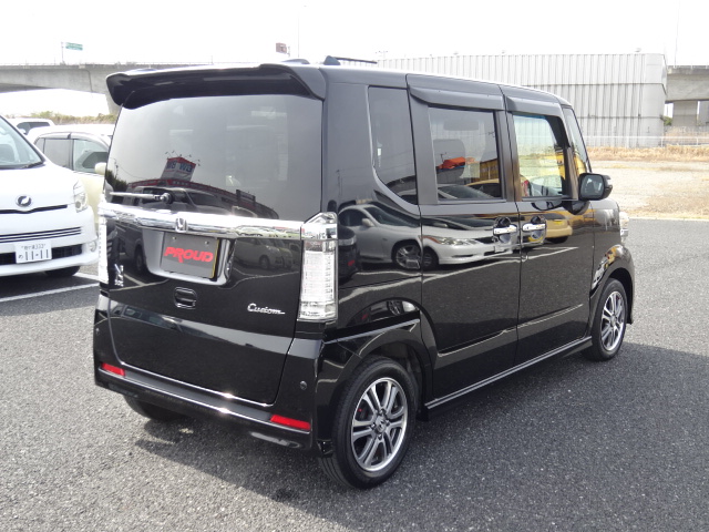 ホンダ N-BOXカスタムの画像8