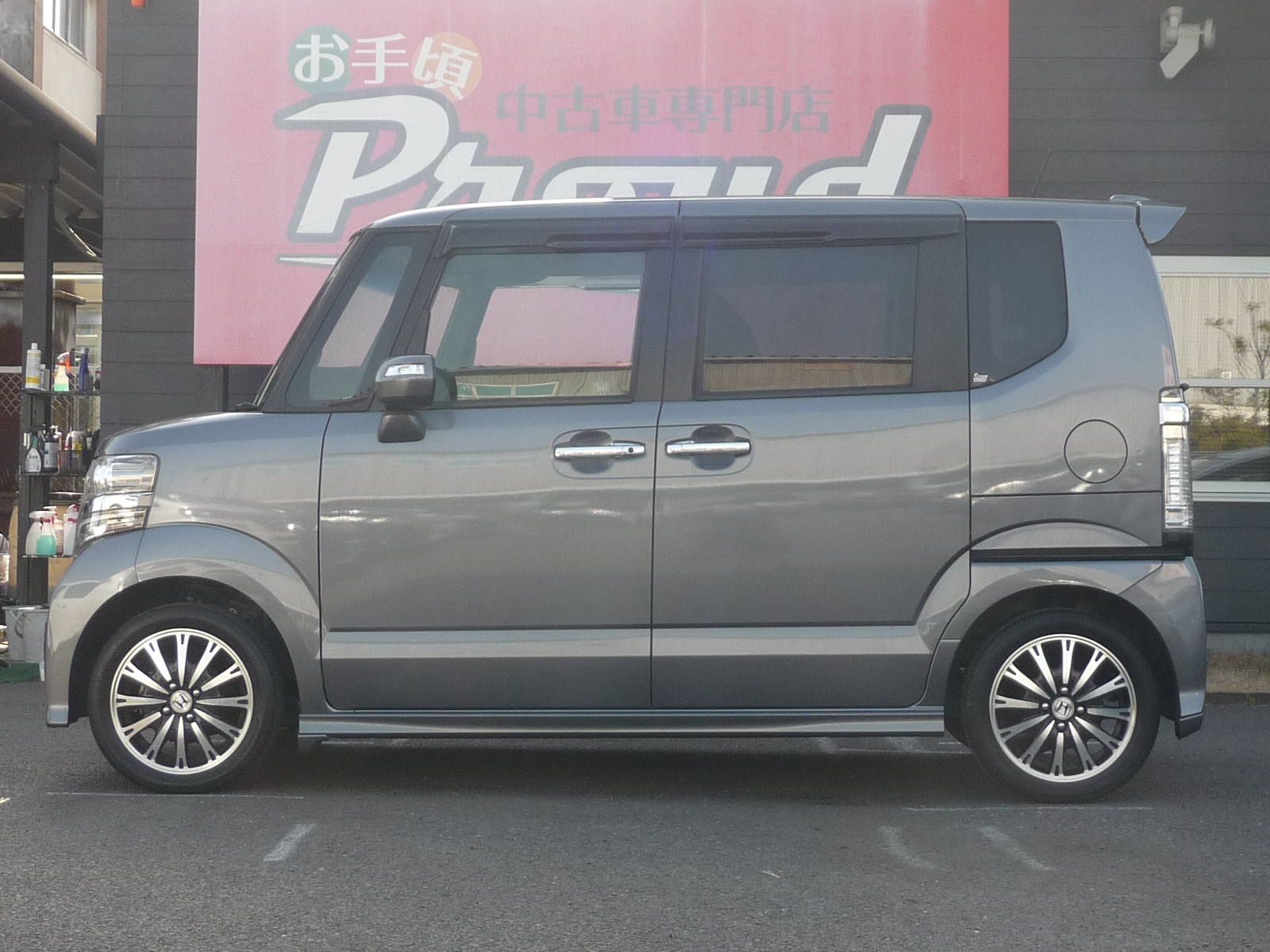 ホンダ N-BOXの画像3