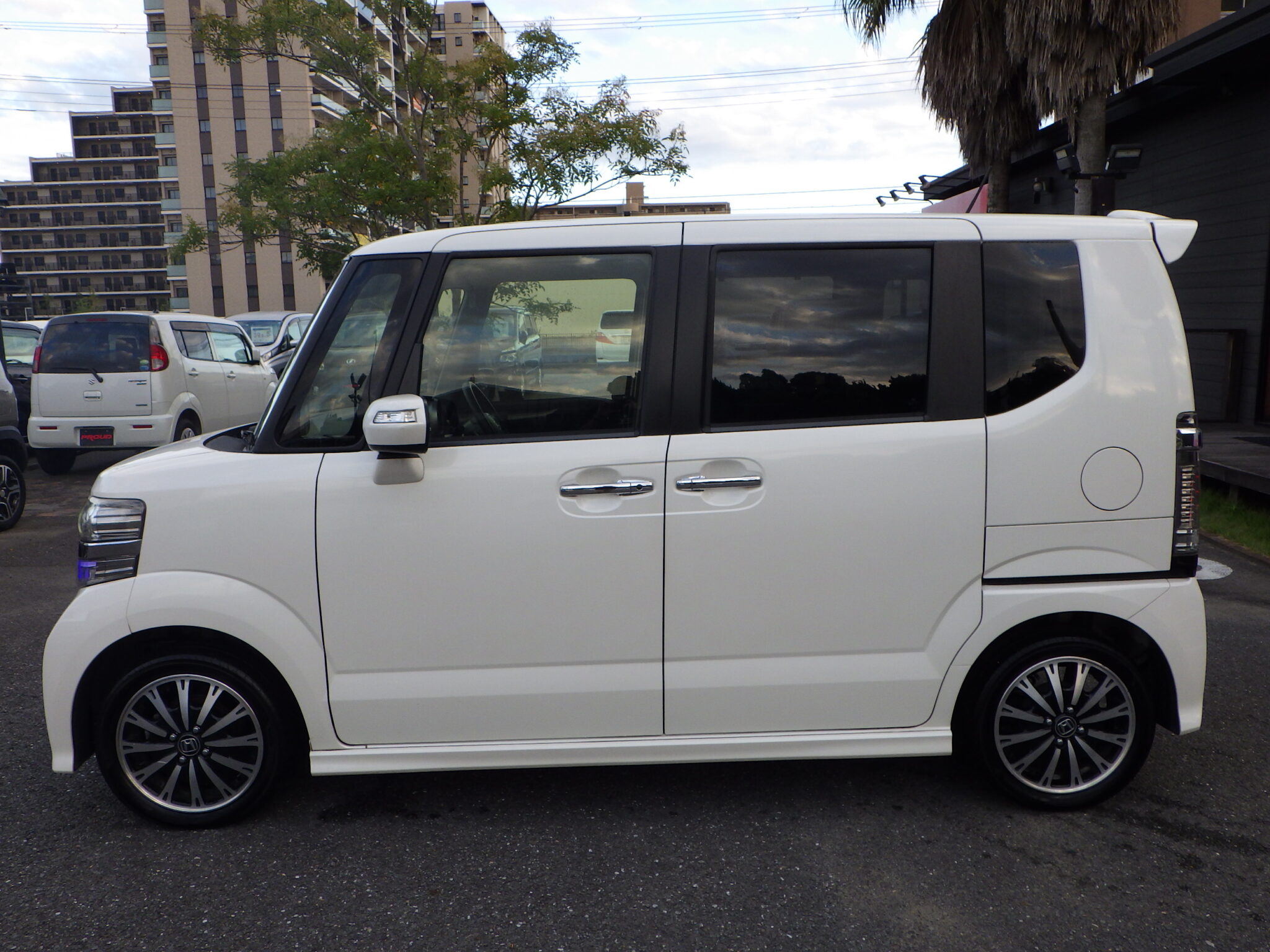 ホンダ N-BOXカスタムの画像10