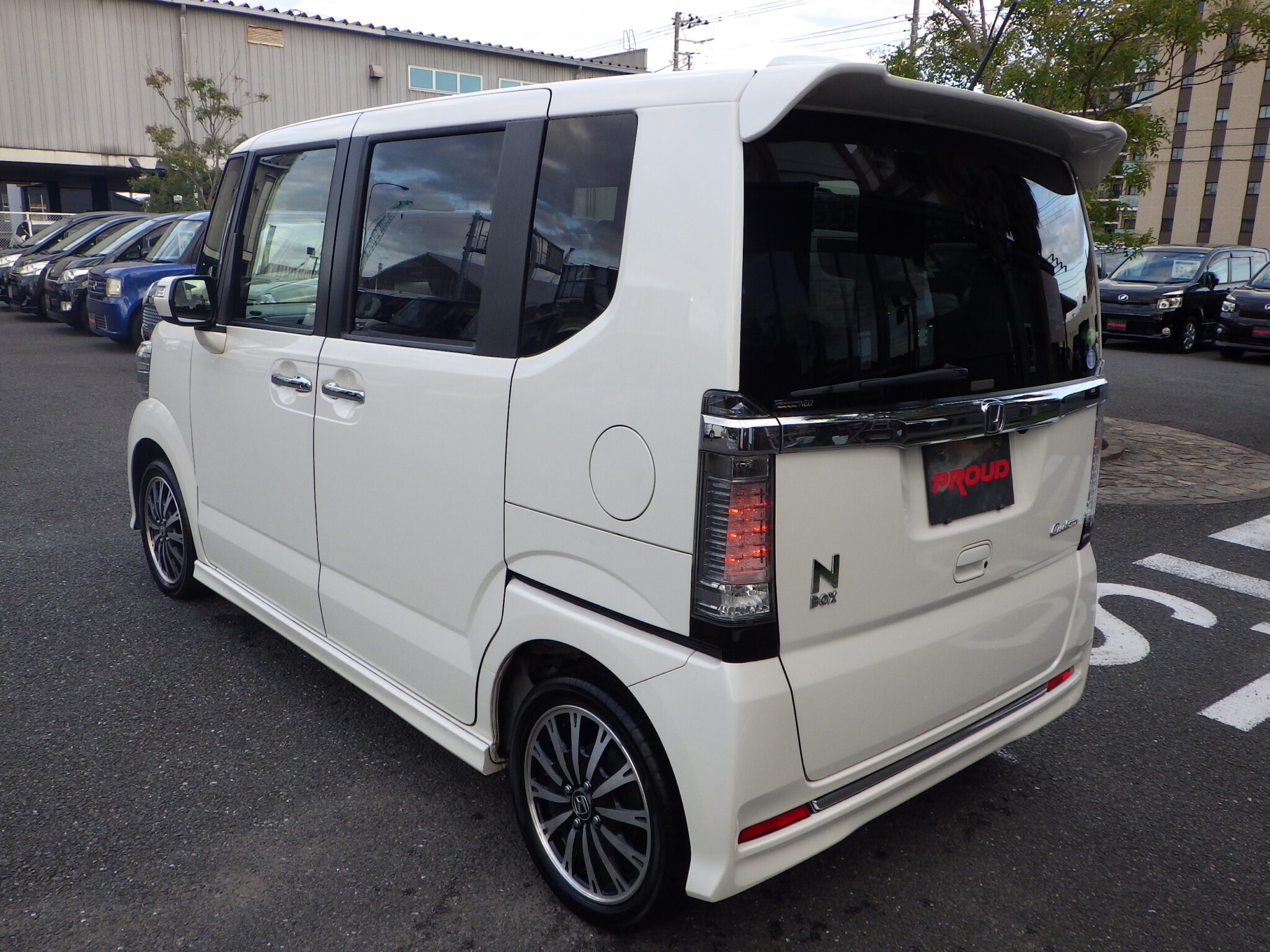 ホンダ N-BOXカスタムの画像11