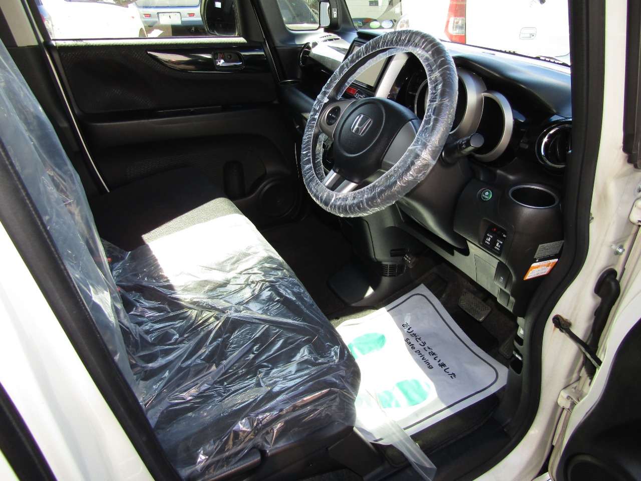 ホンダ N-BOXカスタムの画像9