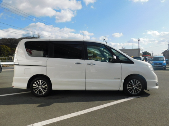 日産 セレナの画像4