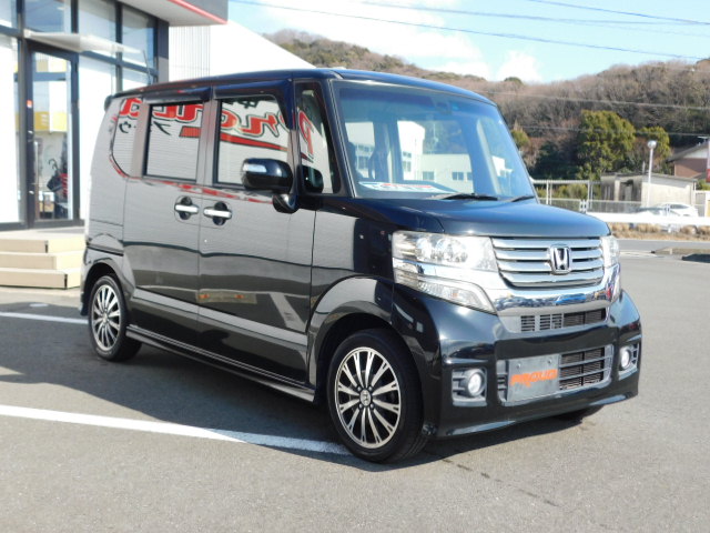 ホンダ N-BOXカスタムの画像3