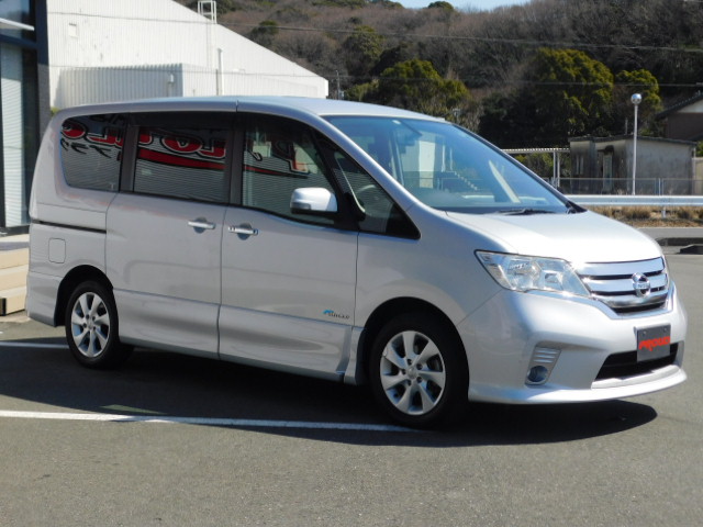 日産 セレナの画像3