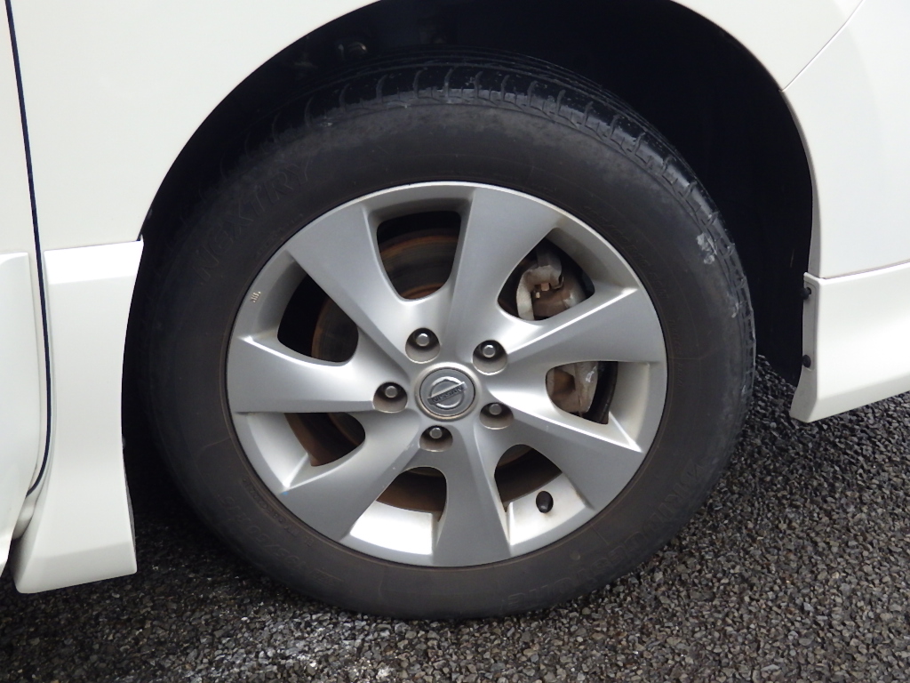日産 セレナの画像4
