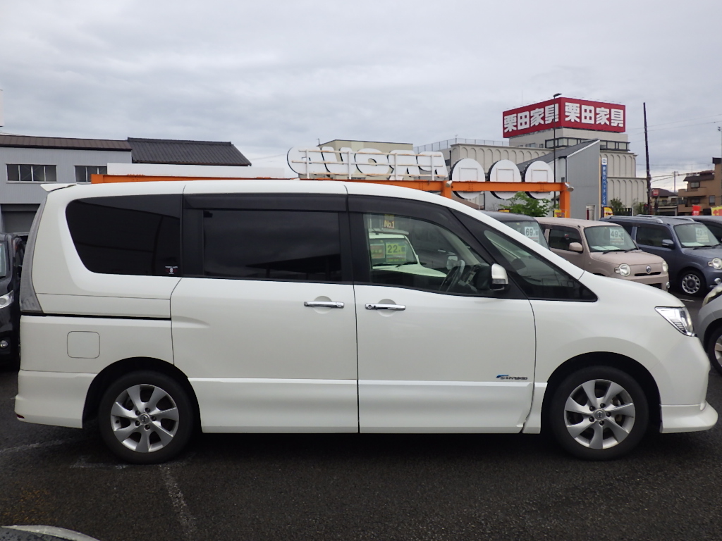 日産 セレナの画像16