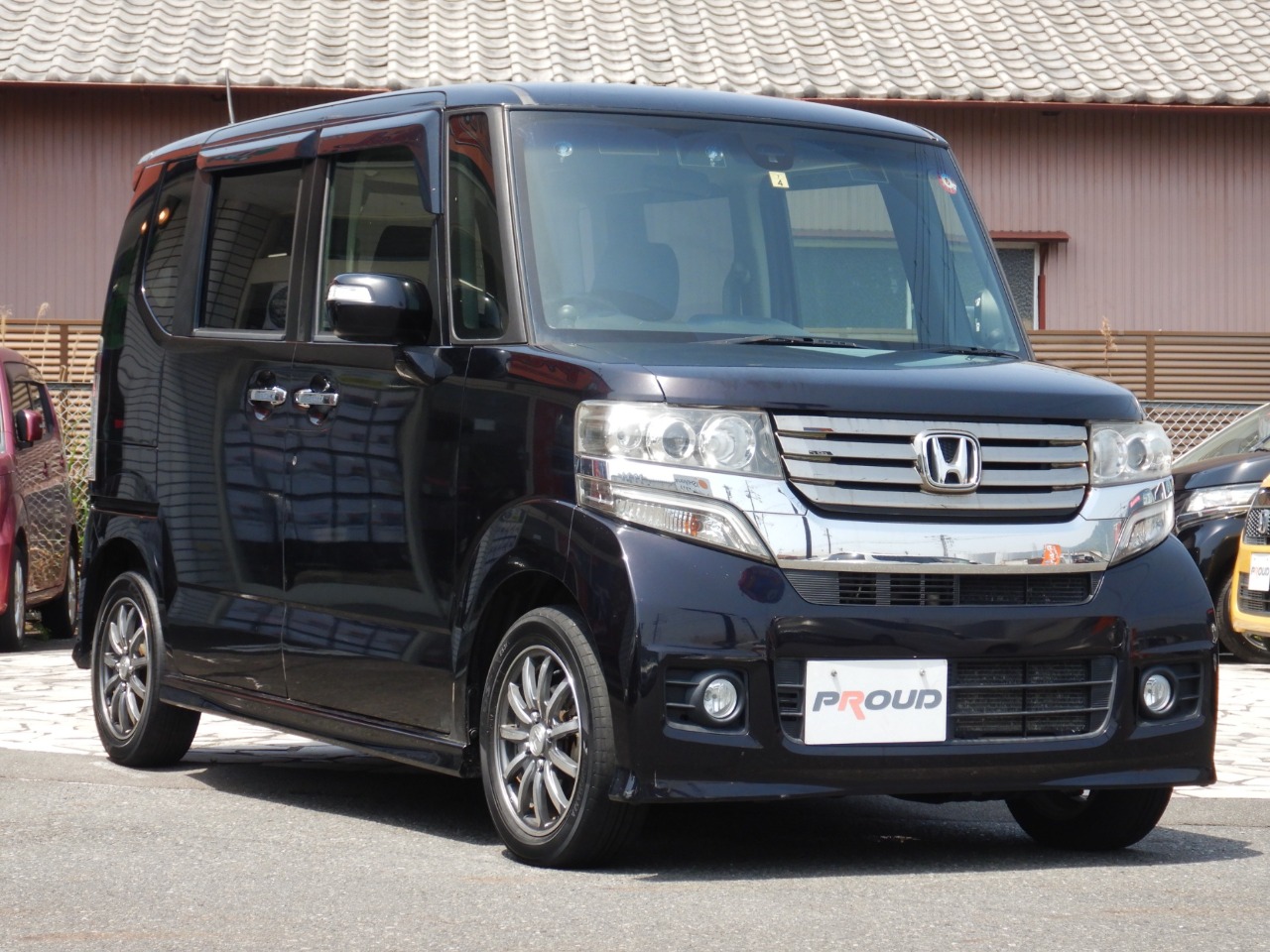 ホンダ N-BOXカスタムの画像3
