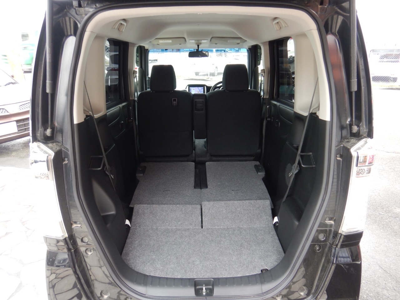 ホンダ N-BOXカスタムの画像11