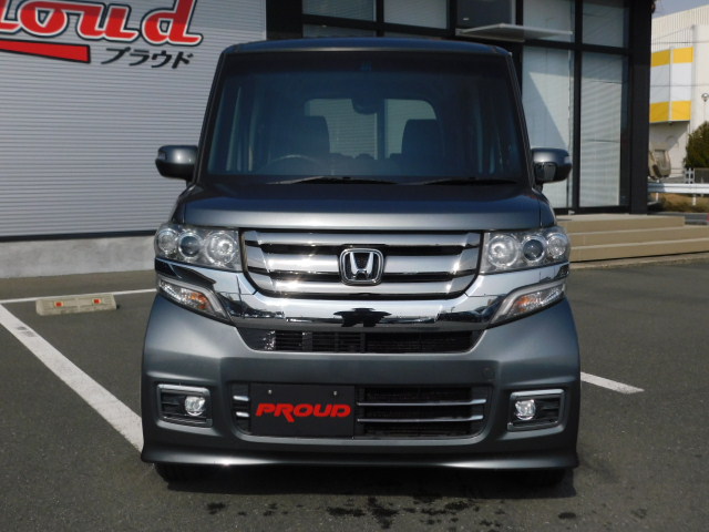 ホンダ N-BOXカスタムの画像2