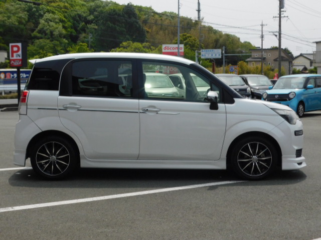 トヨタ スペイドの画像4