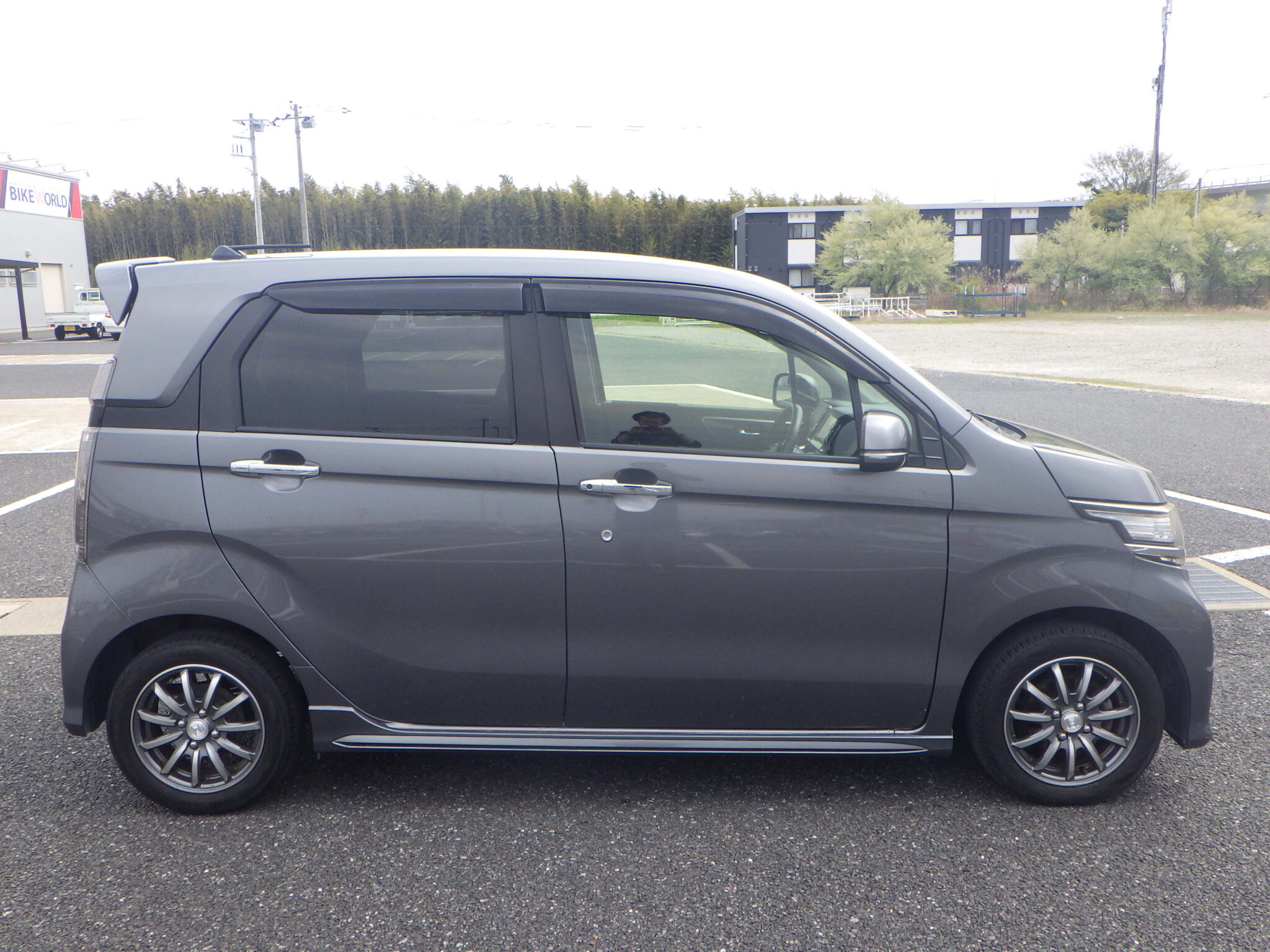 ホンダ N-WGNカスタムの画像4