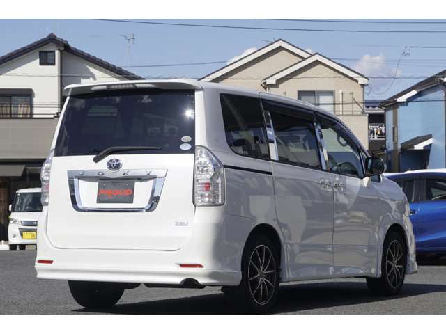 トヨタ ヴォクシーの画像6