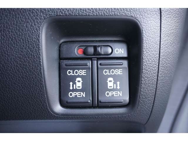 ホンダ N-BOXカスタムの画像14