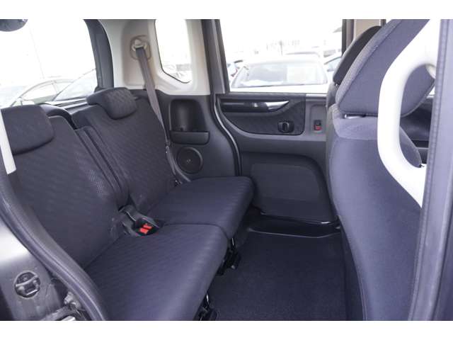 ホンダ N-BOXカスタムの画像16