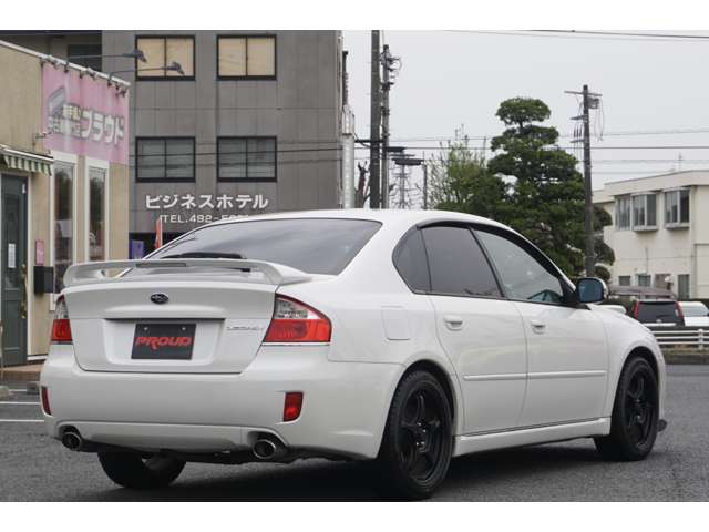 スバル レガシィB4の画像7