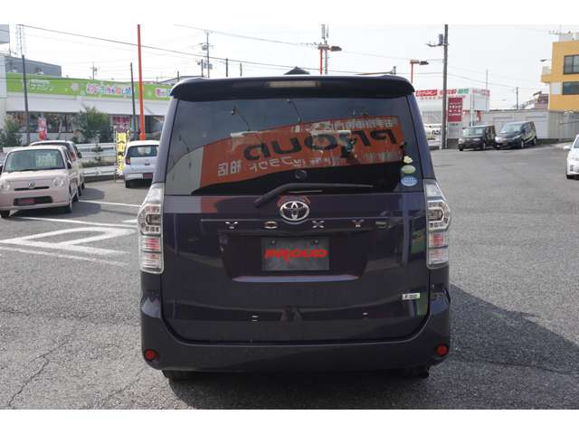 トヨタ ヴォクシーの画像6