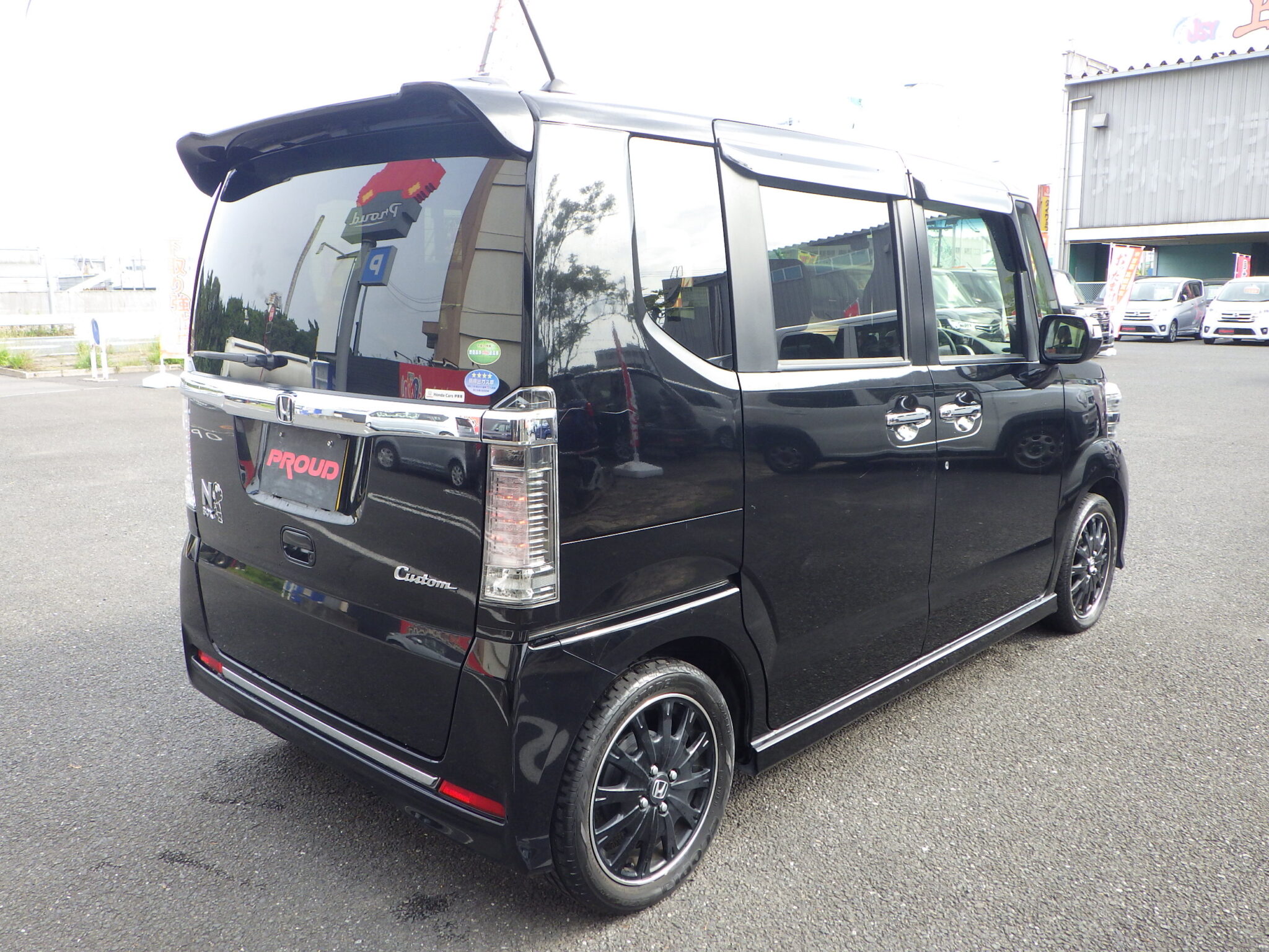 ホンダ N-BOXカスタムの画像4