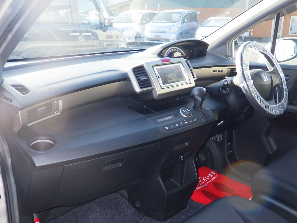 ホンダ フリードスパイクの画像5