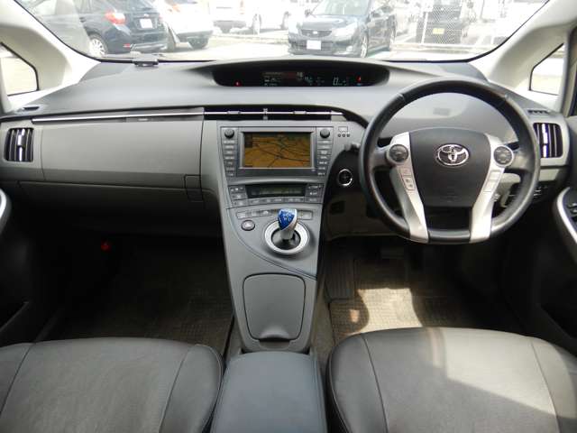 トヨタ プリウスの画像13