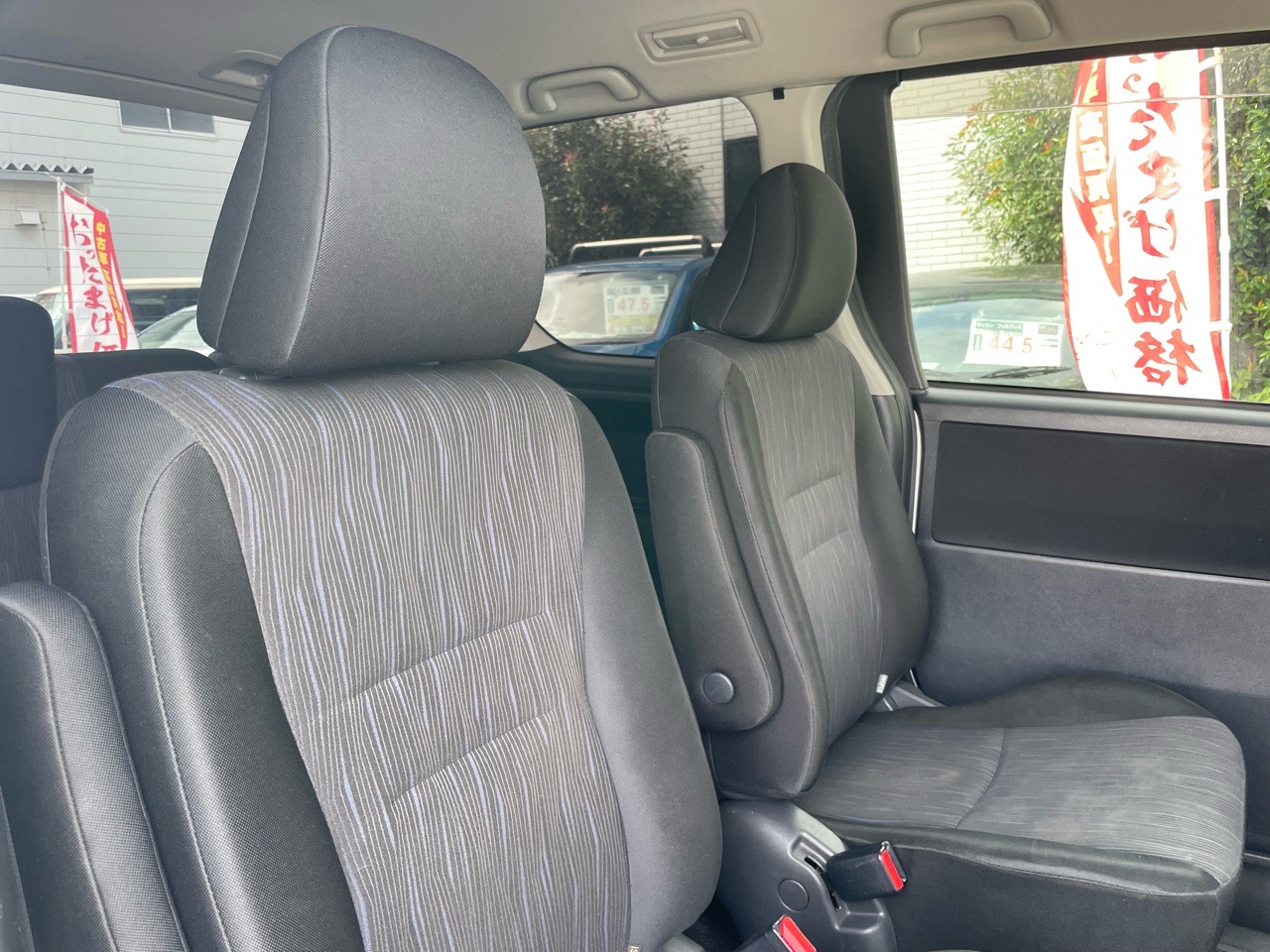 トヨタ ヴォクシーの画像16