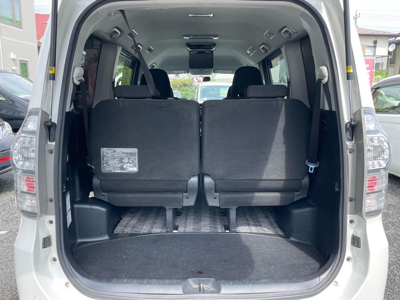 トヨタ ヴォクシーの画像18