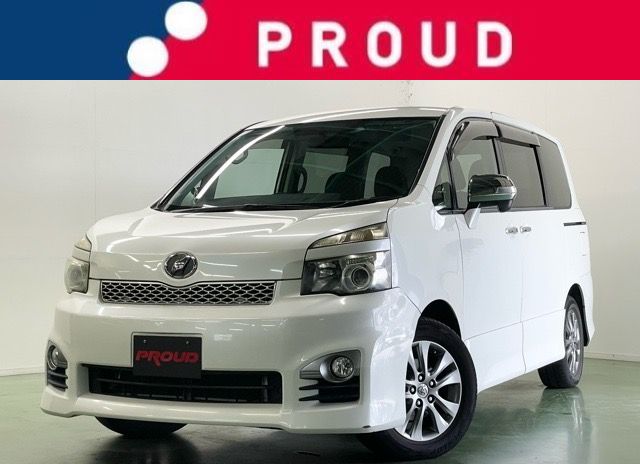 トヨタ ヴォクシーの画像1