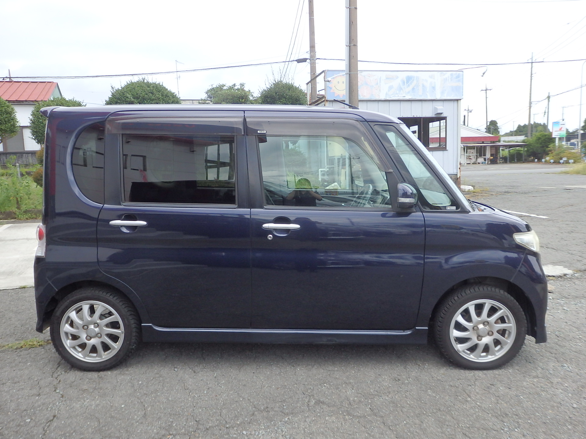 ダイハツ タントカスタムの画像4