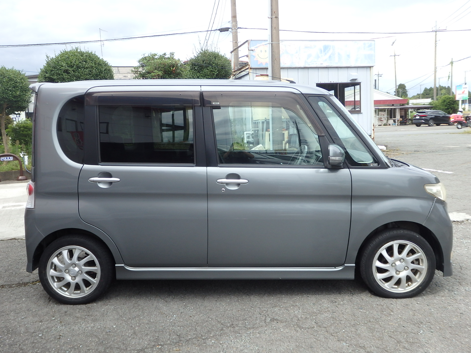 ダイハツ タントカスタムの画像4