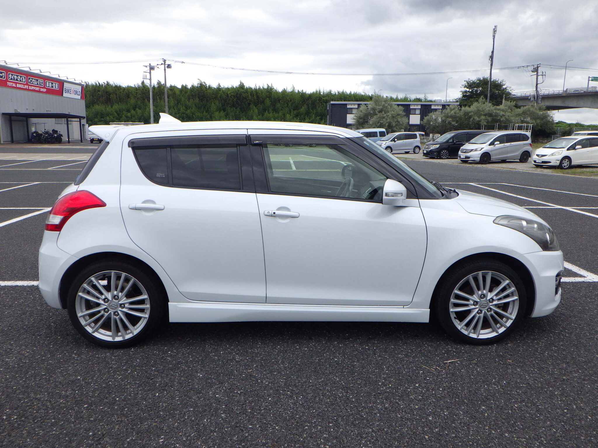 スズキ スイフトスポーツの画像4