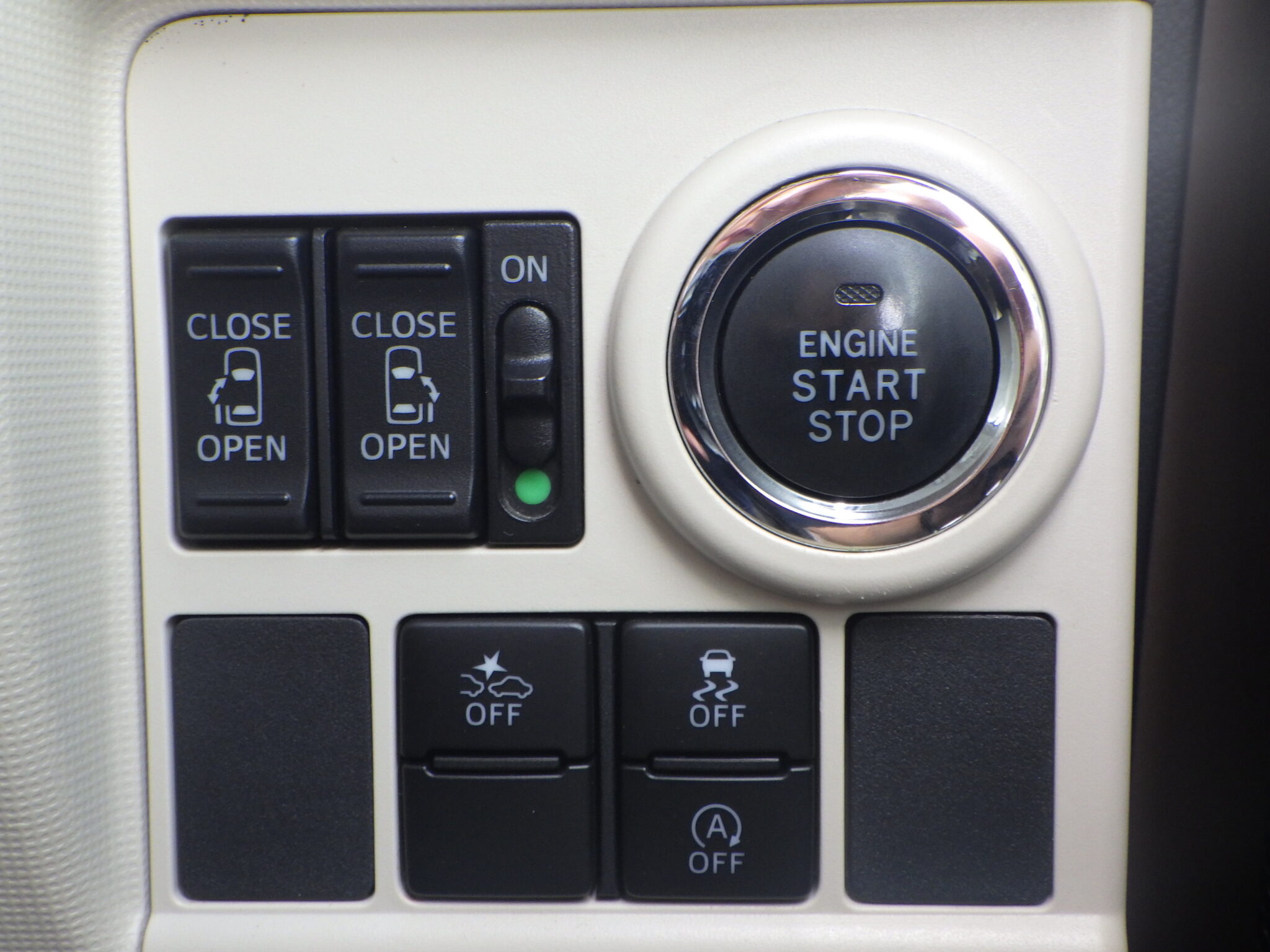 ダイハツ ムーヴキャンバスの画像12