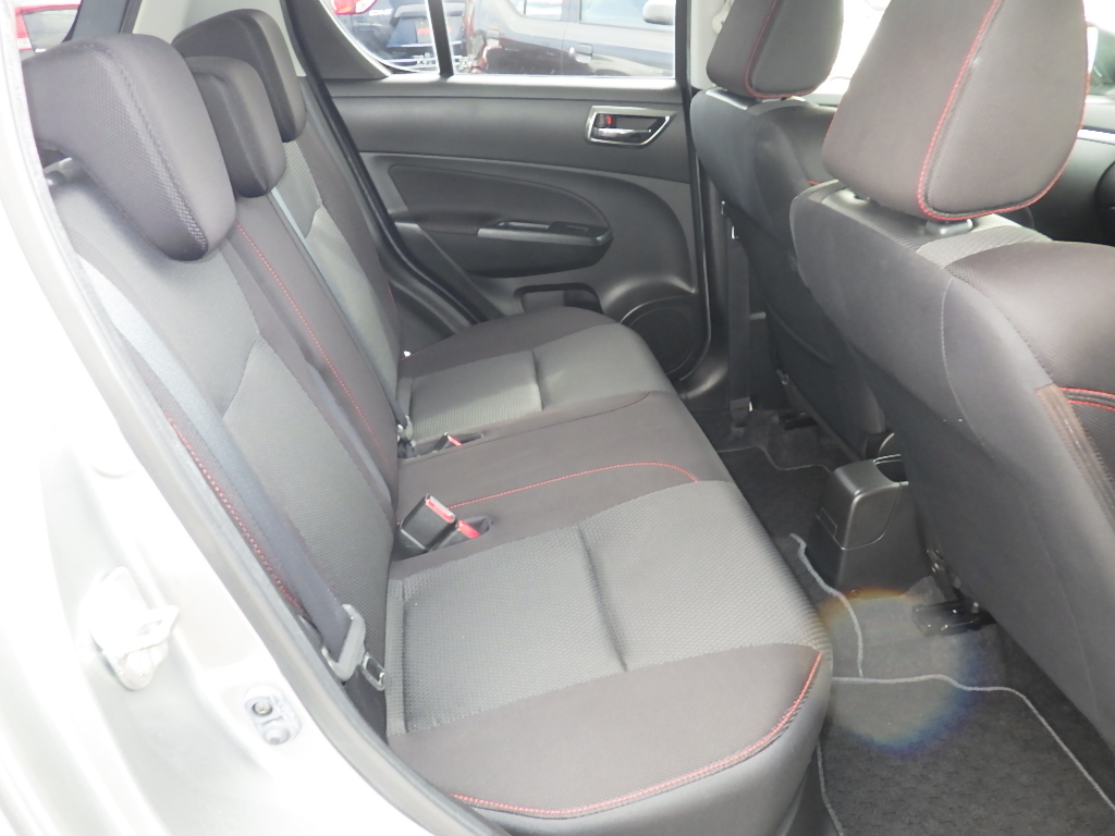 スズキ スイフトスポーツの画像4