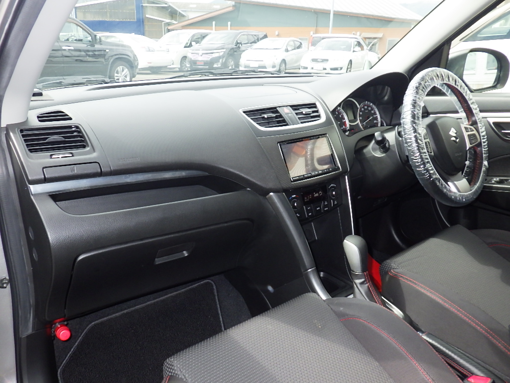 スズキ スイフトスポーツの画像5