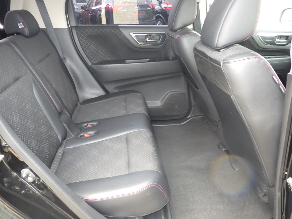 ホンダ N-WGNカスタムの画像4