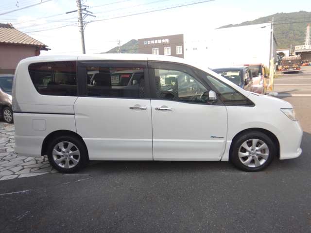 日産 セレナの画像4