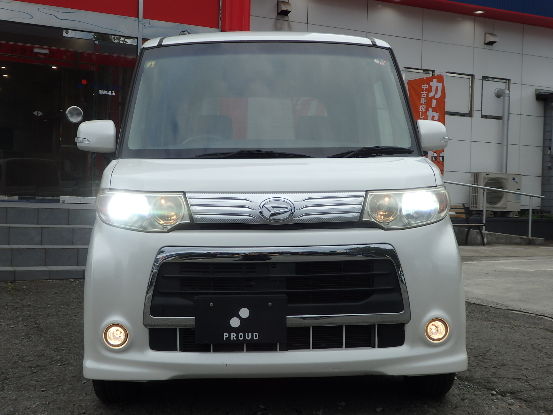 ダイハツ タントカスタムの画像2