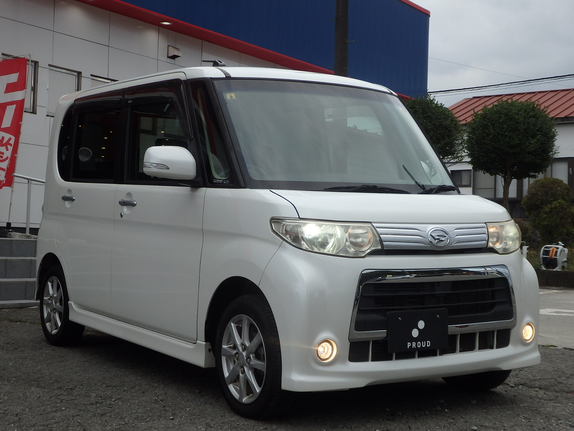 ダイハツ タントカスタムの画像3