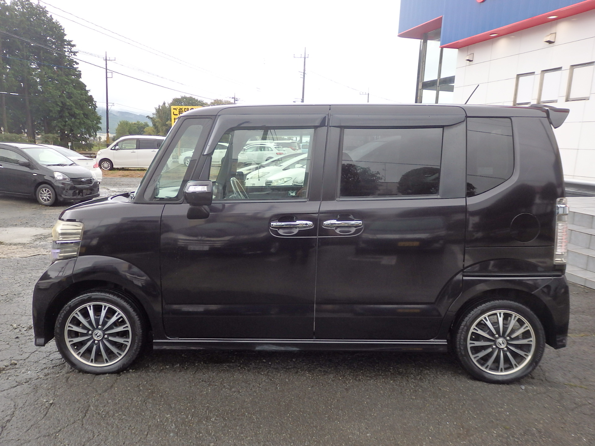 ホンダ N-BOXカスタムの画像8