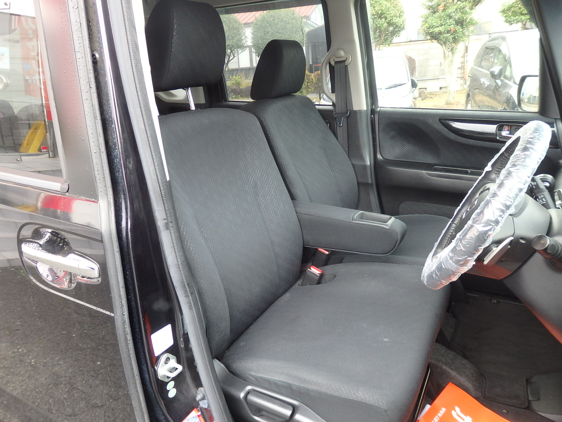 ホンダ N-BOXカスタムの画像9