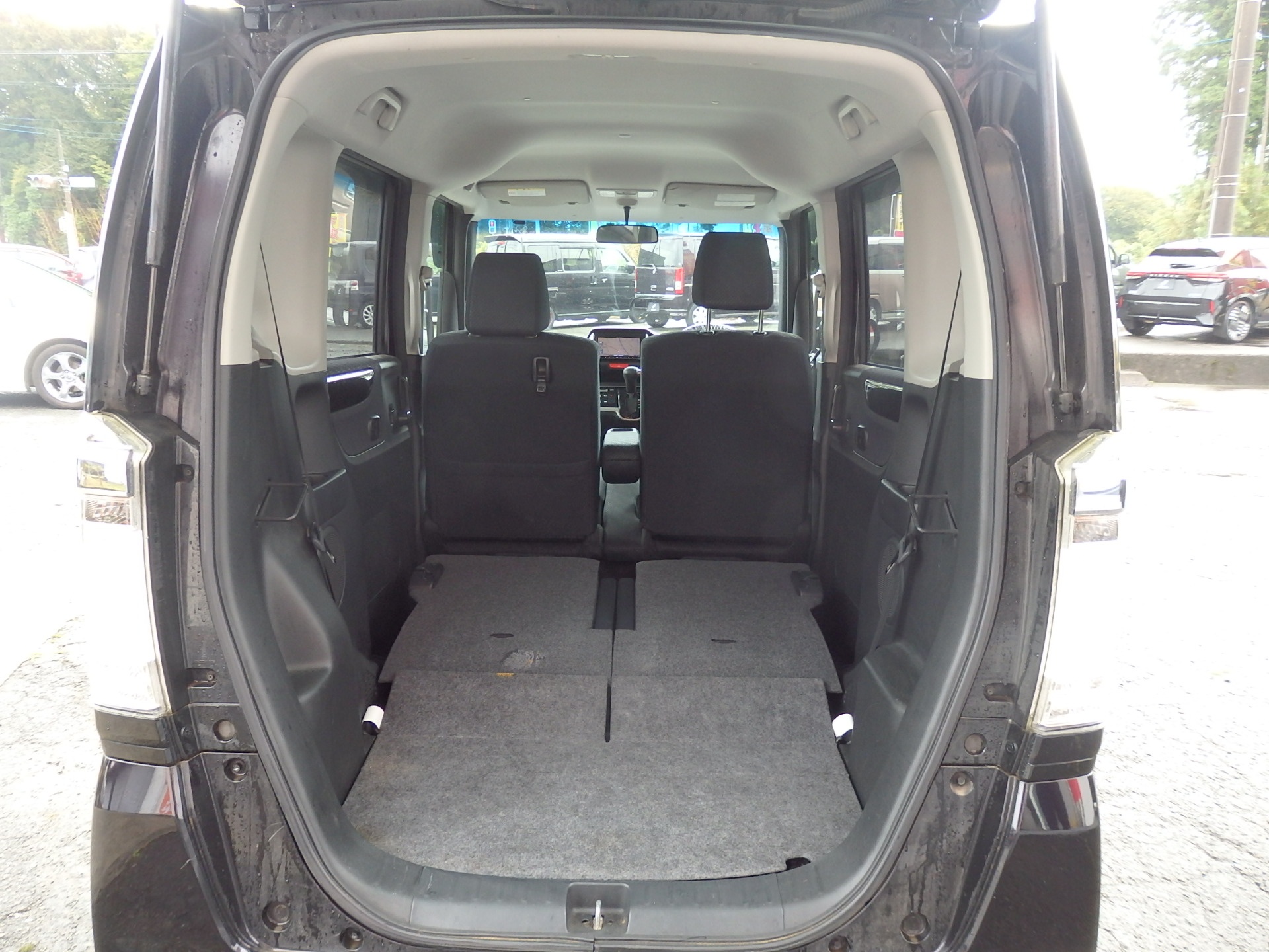 ホンダ N-BOXカスタムの画像12