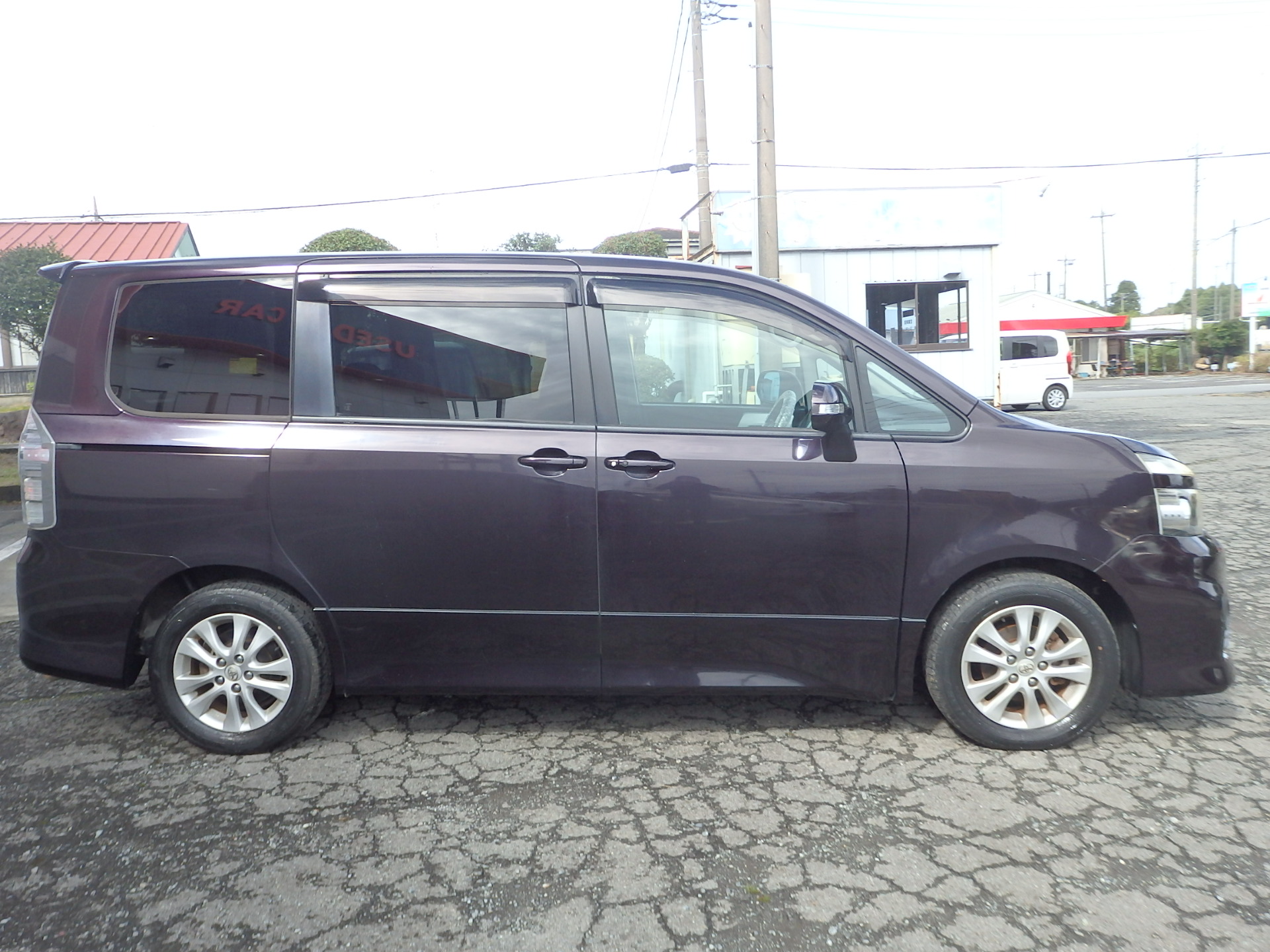 トヨタ ヴォクシーの画像4