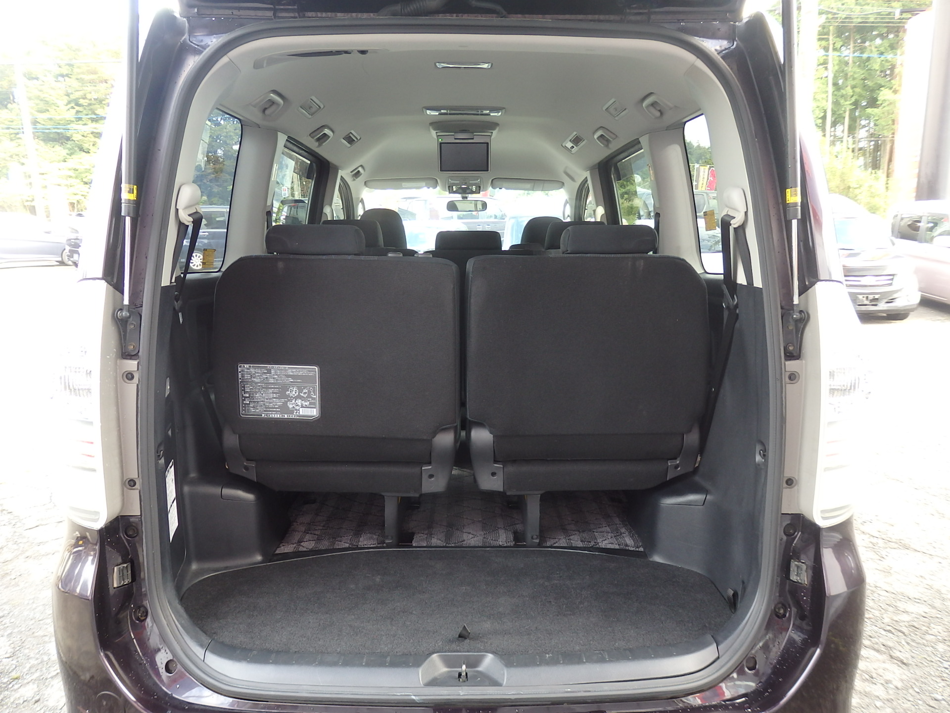 トヨタ ヴォクシーの画像12