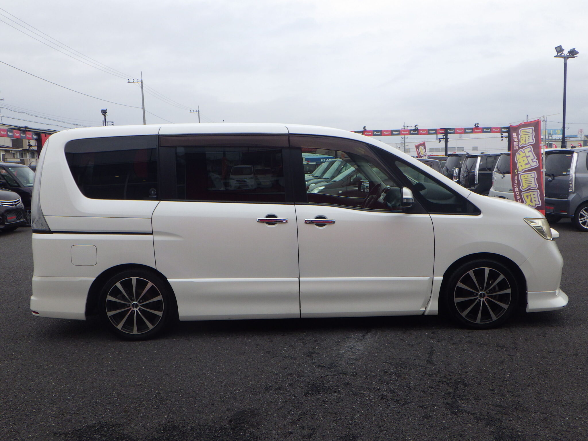 日産 セレナの画像4