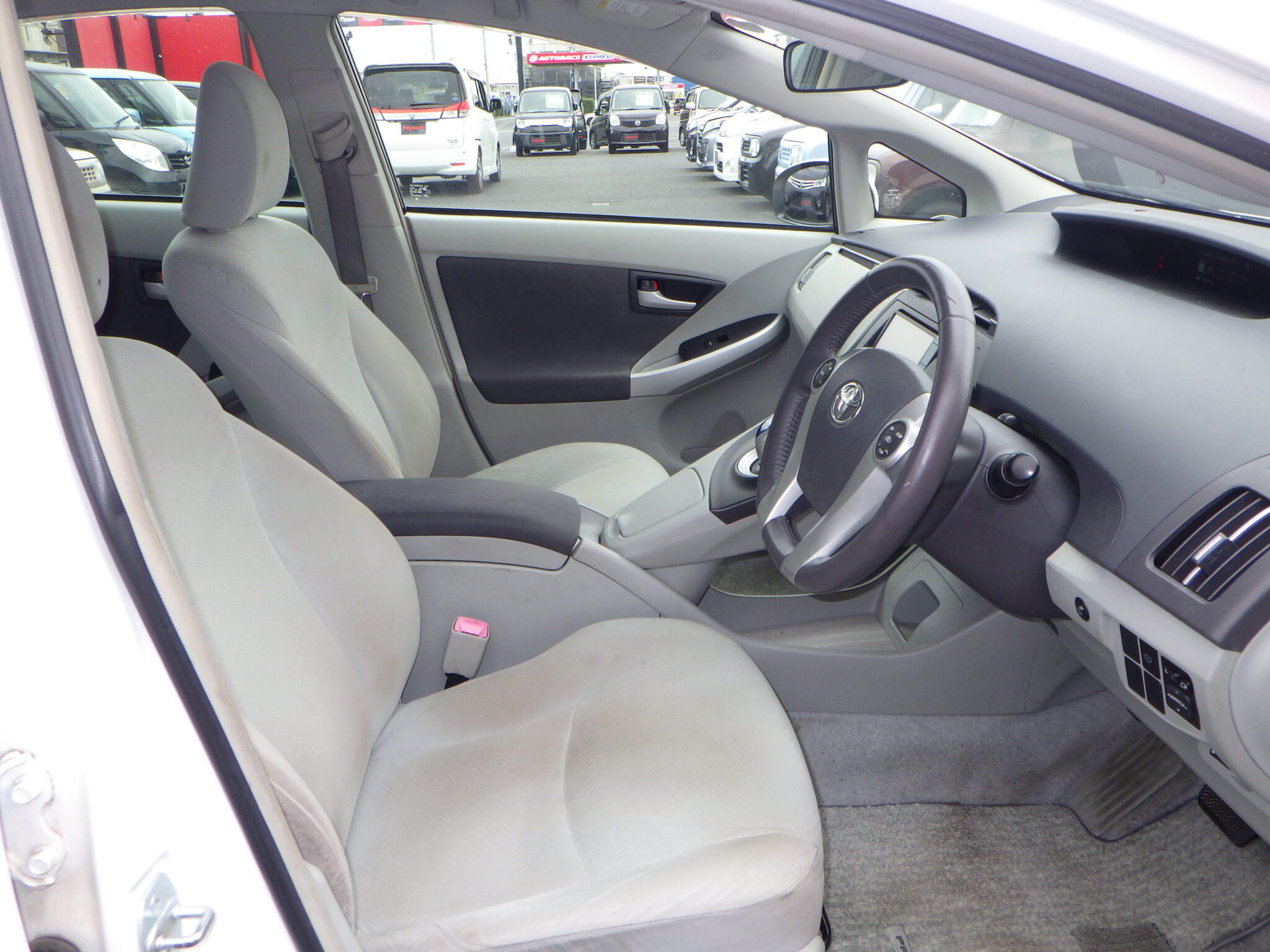 トヨタ プリウスの画像9