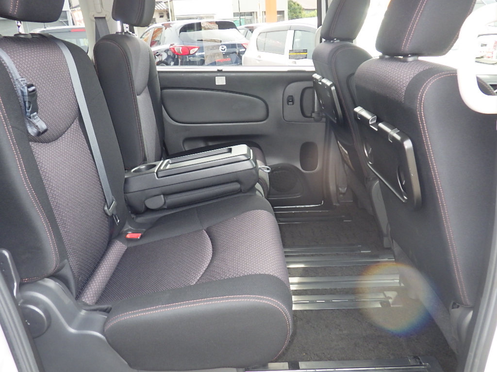 日産 セレナの画像4