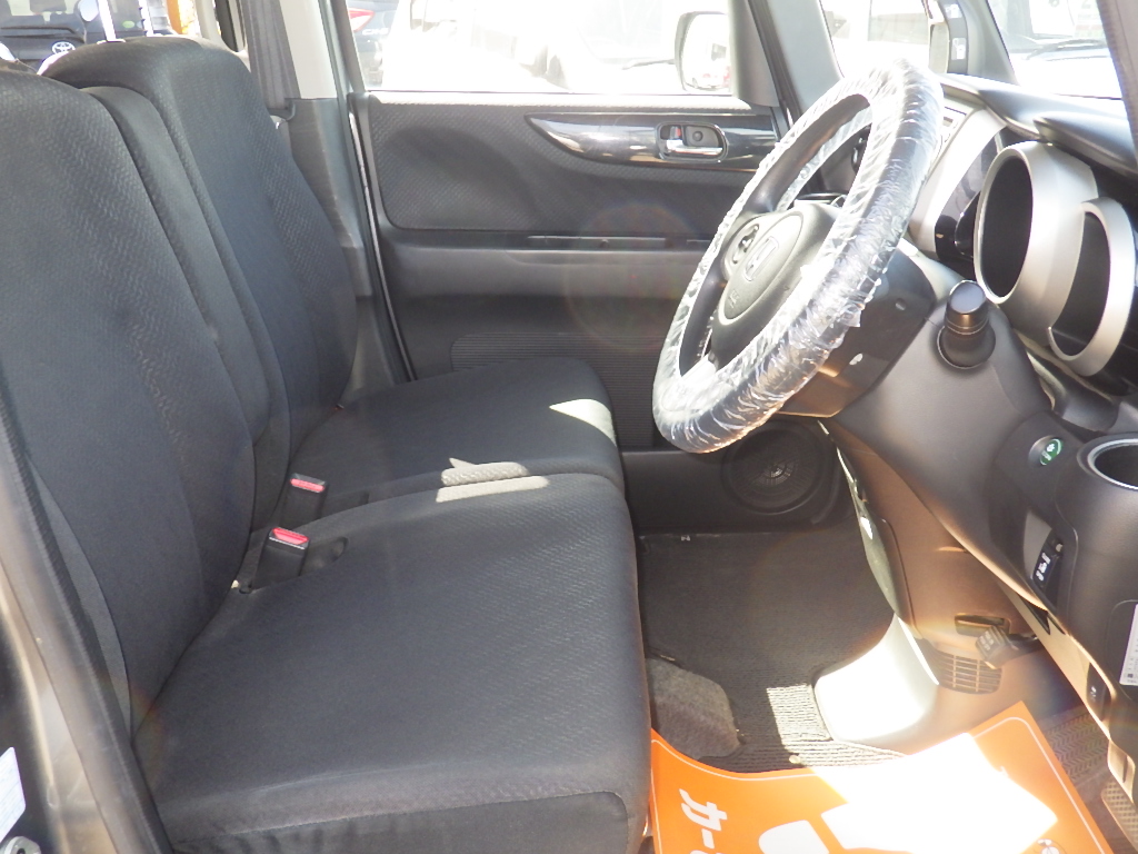 ホンダ N-BOXカスタムの画像3