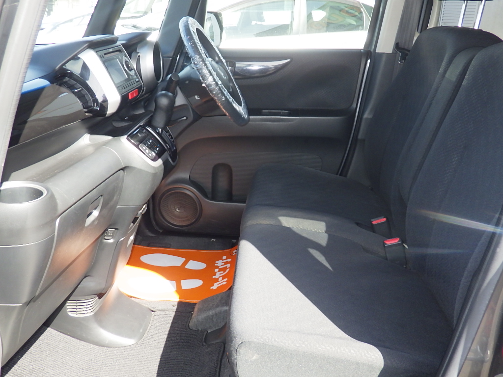 ホンダ N-BOXカスタムの画像6