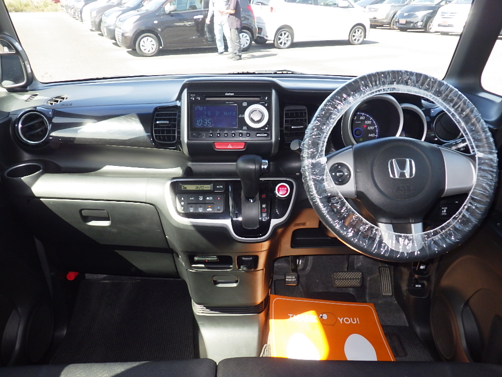 ホンダ N-BOXカスタムの画像9